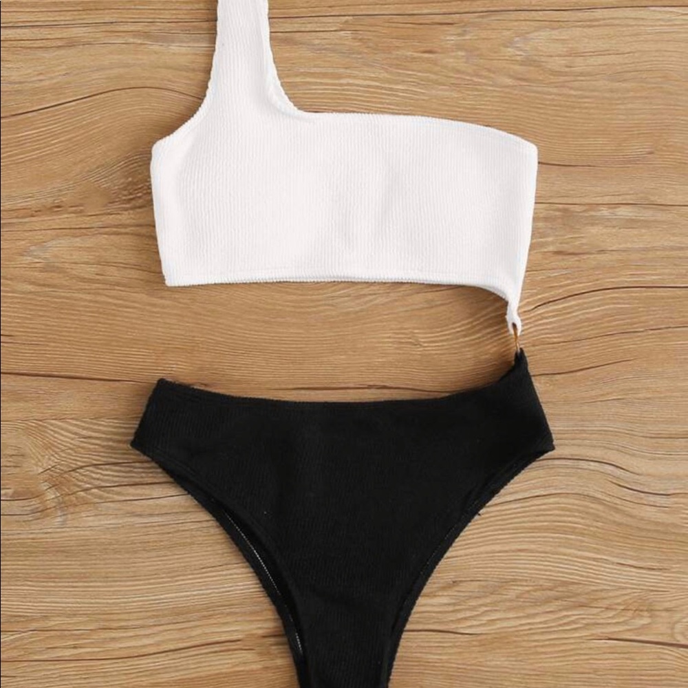one piece swimsuit